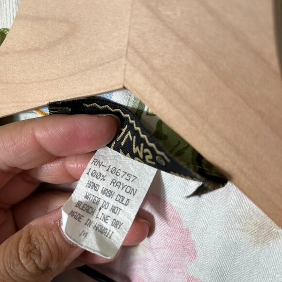 Vintage 90s Hawaiian Floral Tropical Button Vest Capri Pant Set Rayon Medium - Picture 3 of 7